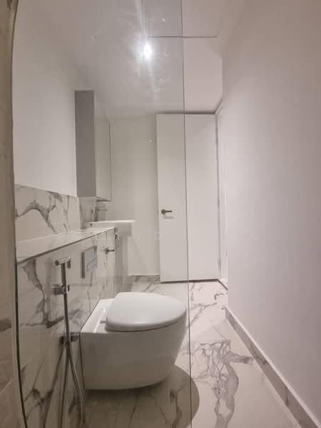 Servis Apartment untuk Disewa di Lumi Tropicana Serviced Residence - Roland Long - Bathroom - PropertyGuru.com.my
