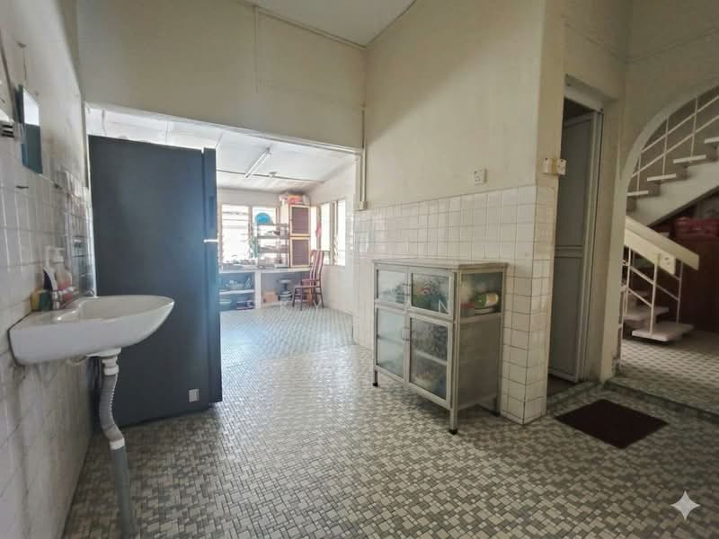 2-storey Terraced House for Sale in Taman Pelangi (Johor Bahru) - Sky Tan - Kitchen - PropertyGuru.com.my