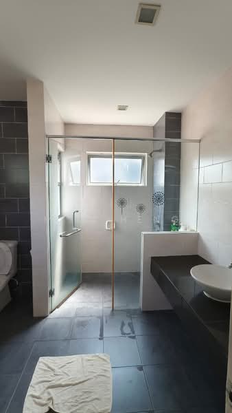 Link Bungalow for Sale in Bandar Botanic (Klang) - M.K. Heng - Bathroom - PropertyGuru.com.my