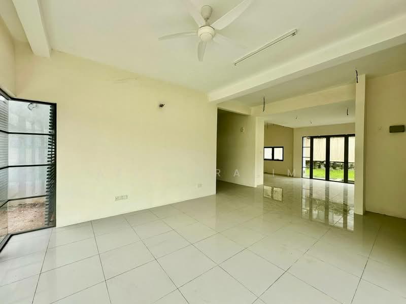 Bungalow for Sale in Bandar Seri Putra (Bangi) - Azli Ibrahim - Living Room - PropertyGuru.com.my