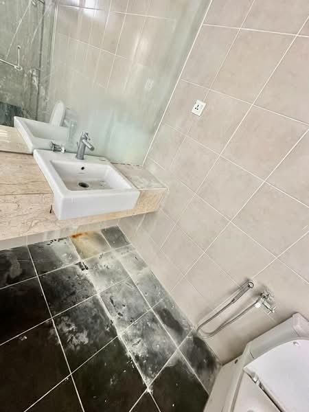 Bungalow for Sale in Bandar Seri Putra (Bangi) - Azli Ibrahim - Bathroom - PropertyGuru.com.my