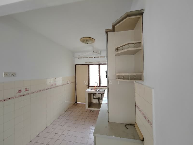 Apartment for Sale at Subang Perdana Goodyear Court 3 - Kim Lai - Kitchen - PropertyGuru.com.my