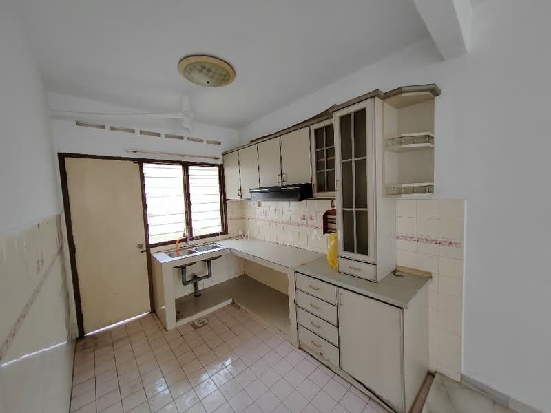 Apartment for Sale at Subang Perdana Goodyear Court 3 - Kim Lai - Kitchen - PropertyGuru.com.my
