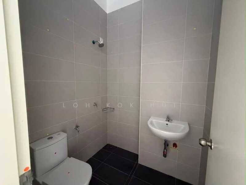 2-storey Terraced House for Sale in Taman Ekoflora (Johor Bahru) - Loh Kok Hui - Bathroom - PropertyGuru.com.my