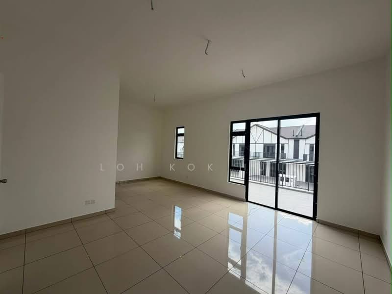 2-storey Terraced House for Sale in Taman Ekoflora (Johor Bahru) - Loh Kok Hui - Living Room - PropertyGuru.com.my