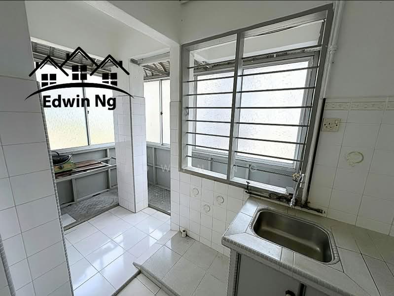 Rumah Flat untuk Dijual di Taman Lip Sin Block 1, 3 & 5 - Edwin Ng - Kitchen - PropertyGuru.com.my