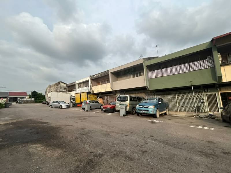 Shop for Rent in Ulu Tiram (Johor) - Au Yong Lucy - Exterior - PropertyGuru.com.my