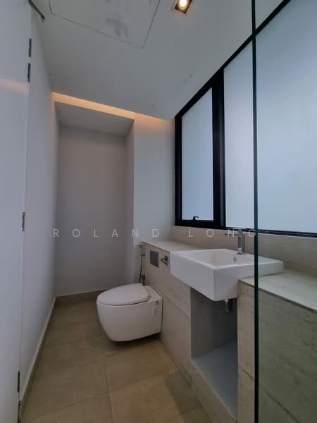 Servis Apartment untuk Disewa di Lumi Tropicana Serviced Residence - Roland Long - Bathroom - PropertyGuru.com.my