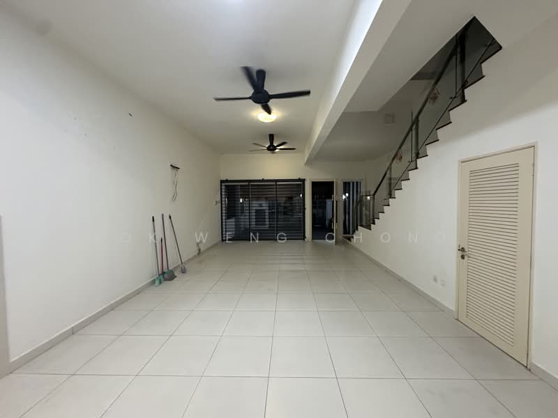3-storey Terraced House for Rent in Bandar Mahkota Cheras (Cheras) - Kok Weng Chong - Living Room - PropertyGuru.com.my
