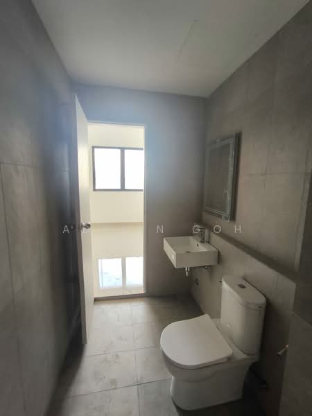 Service Residence for Sale at D'Sini Residences - Adrian Goh - Bathroom - PropertyGuru.com.my