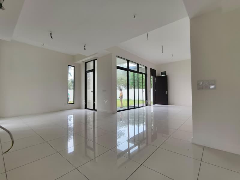 Terraced House for Sale in Medini (Iskandar Puteri (Nusajaya)) - Sky Tan - Living Room - PropertyGuru.com.my
