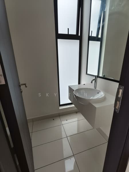 Terraced House for Sale in Medini (Iskandar Puteri (Nusajaya)) - Sky Tan - Bathroom - PropertyGuru.com.my