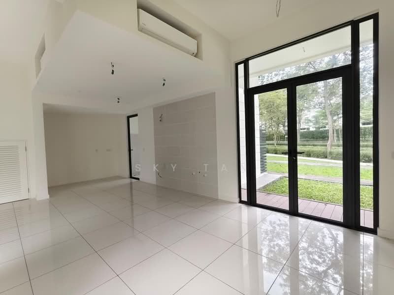 Terraced House for Sale in Medini (Iskandar Puteri (Nusajaya)) - Sky Tan - Living Room - PropertyGuru.com.my
