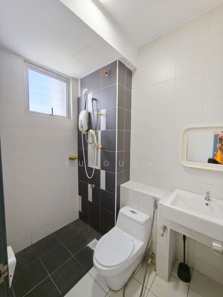 Service Residence for Sale at D'Ambience Residences (Pangsapuri Ikatan Flora) - Fu Guan - Bathroom - PropertyGuru.com.my