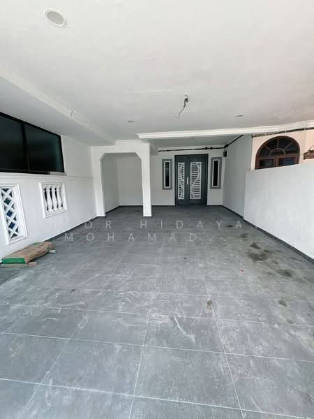 Rumah Teres 2 Tingkat untuk Dijual di Taman Tuanku Ampuan Najihah (Sungai Gadut) - Noor Hidayah Mohamad Noor - Entrance - PropertyGuru.com.my