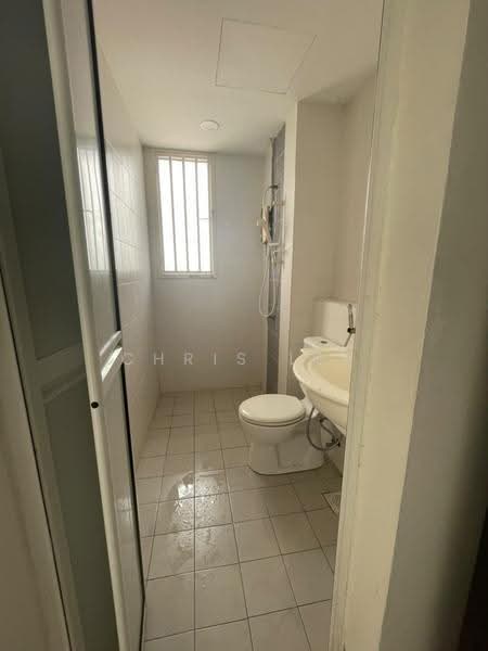 Kondominium untuk Disewa di Simfoni 1 - Chris Lee - Bathroom - PropertyGuru.com.my