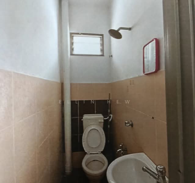 2-storey Terraced House for Rent in Taman Lagenda Putra (Kulai) - Ellin Hew - Bathroom - PropertyGuru.com.my