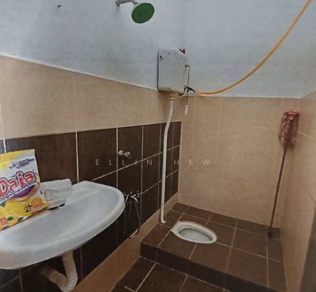 2-storey Terraced House for Rent in Taman Lagenda Putra (Kulai) - Ellin Hew - Bathroom - PropertyGuru.com.my
