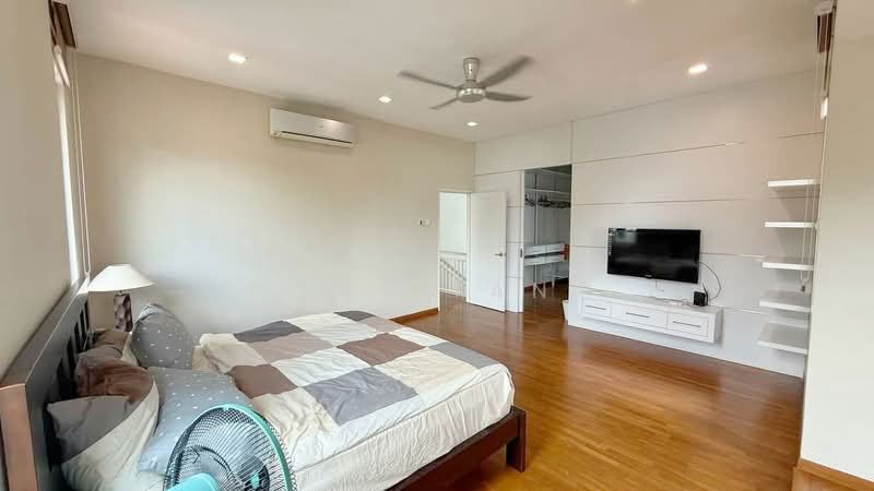 Semi-Detached House for Rent in Taman Mount Austin (Tebrau) - Sky Tan - Bedroom - PropertyGuru.com.my