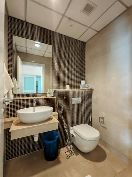 Kondominium untuk Dijual di 10 Mont Kiara @ MK10 - Gabriel Yap - Bathroom - PropertyGuru.com.my