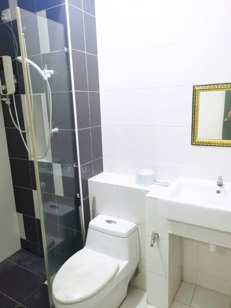Service Residence for Sale at D'Ambience Residences (Pangsapuri Ikatan Flora) - Fu Guan - Bathroom - PropertyGuru.com.my