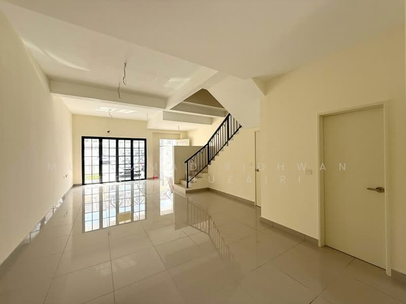 Rumah Teres 2 Tingkat untuk Dijual di Sunsuria City (Dengkil) - Muhammad Ridhwan Mohd Huzairi - Living Room - PropertyGuru.com.my