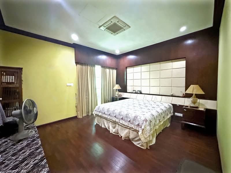 Rumah Berkembar untuk Dijual di Tropicana Golf & Country Resort (Tropicana) - Vincent Liaw - Bedroom - PropertyGuru.com.my