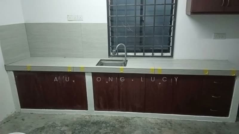 2-storey Terraced House for Rent in Taman Desa Cemerlang (Ulu Tiram) - Au Yong Lucy - Kitchen - PropertyGuru.com.my