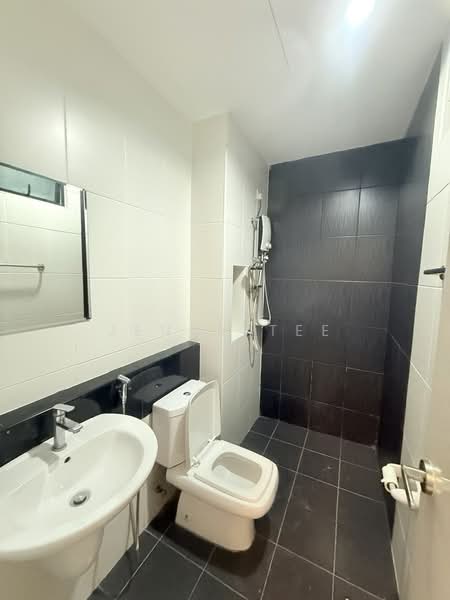 Service Residence for Rent at Sky Peak Residences - Jenny Tee - Bathroom - PropertyGuru.com.my