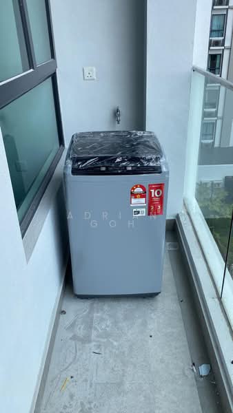 Servis Apartment untuk Disewa di The Glenz @ Glenmarie - Adrian Goh - Balcony - PropertyGuru.com.my
