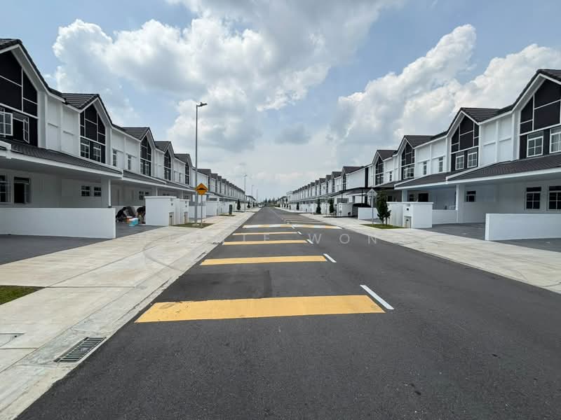2-storey Terraced House for Sale in Anggun (Rawang) - Minnie Wong - Exterior - PropertyGuru.com.my