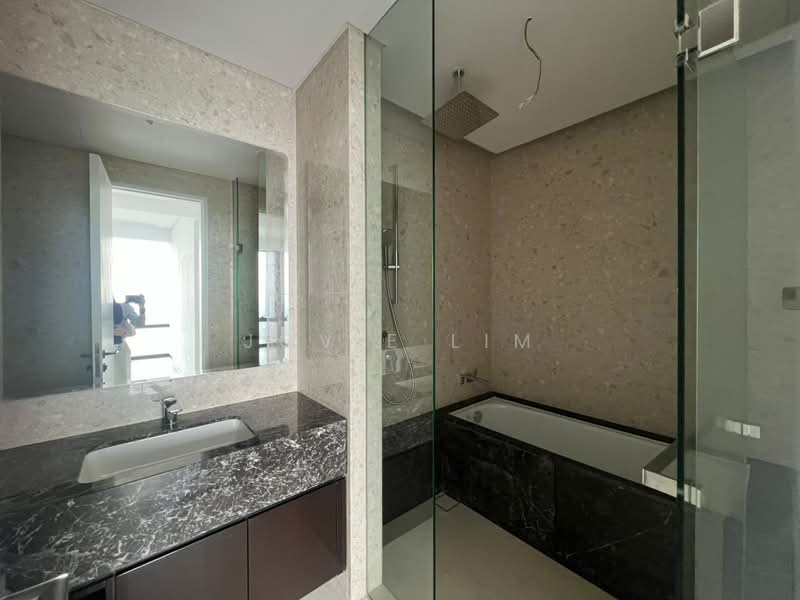 Servis Apartment untuk Disewa di Pavilion Damansara Heights, Windsor Suites - Jovie Lim - Bathroom - PropertyGuru.com.my