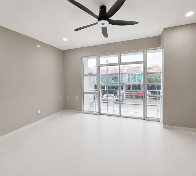 2-storey Terraced House for Sale in Taman Pulai Mutiara (Iskandar Puteri (Nusajaya)) - Jenny Tee - Living Room - PropertyGuru.com.my