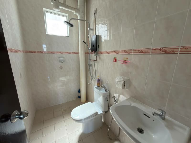 Pangsapuri untuk Dijual di Sri Akasia - Finn Aw - Bathroom - PropertyGuru.com.my