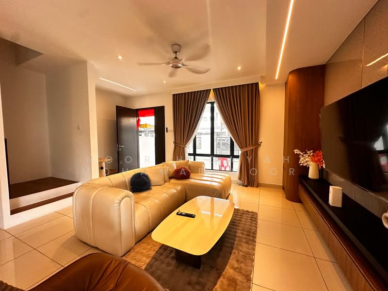 2-storey Terraced House for Sale in Sungai Buloh (Selangor) - Noor Hidayah Mohamad Noor - Living Room - PropertyGuru.com.my