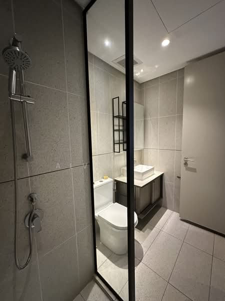 Servis Apartment untuk Disewa di Millerz Square Serviced Residence - Alvin Lee - Bathroom - PropertyGuru.com.my