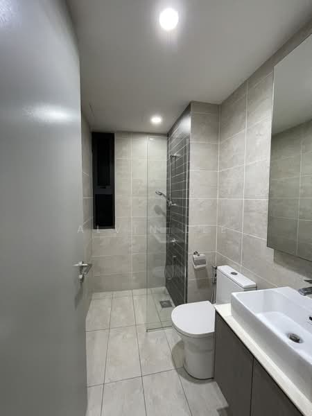 Servis Apartment untuk Disewa di Millerz Square Serviced Residence - Alvin Lee - Bathroom - PropertyGuru.com.my