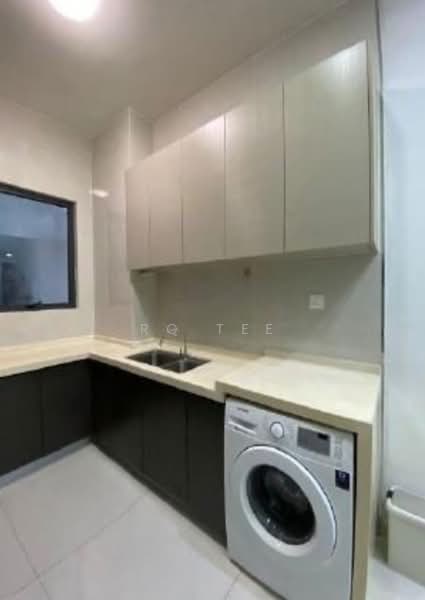 Condominium for Rent at Bay Laurel @ Country Garden Danga Bay - RQ Tee - PropertyGuru.com.my