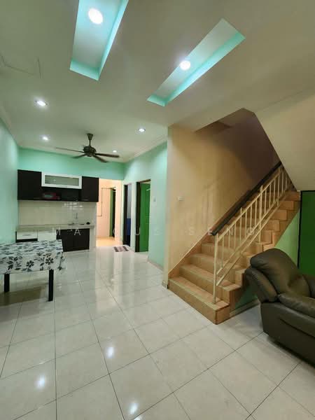 Rumah Teres 2 Tingkat untuk Dijual di Taman Desa Tambun (Tambun) - Marcus Seng - Living Room - PropertyGuru.com.my