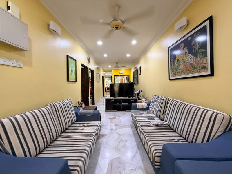 1-storey Terraced House for Sale in Taman Sri Mujur (Cheras) - Aimns Goy - Living Room - PropertyGuru.com.my