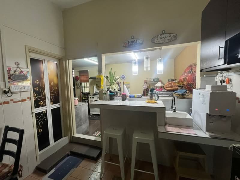 Rumah Teres untuk Dijual di Bandar Puteri Klang (Klang) - T.H Lee - Kitchen - PropertyGuru.com.my