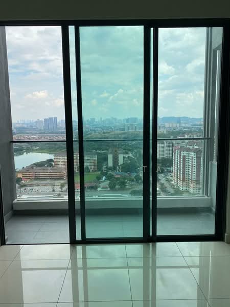 Kediaman Servis untuk Dijual di LakePark Residence @ KL North - Kelven Tan - Balcony - PropertyGuru.com.my