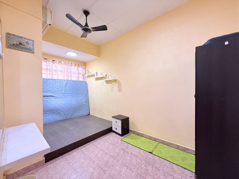 2-storey Terraced House for Sale in Bandar Seri Alam (Masai) - Wallace Ang - Bedroom - PropertyGuru.com.my