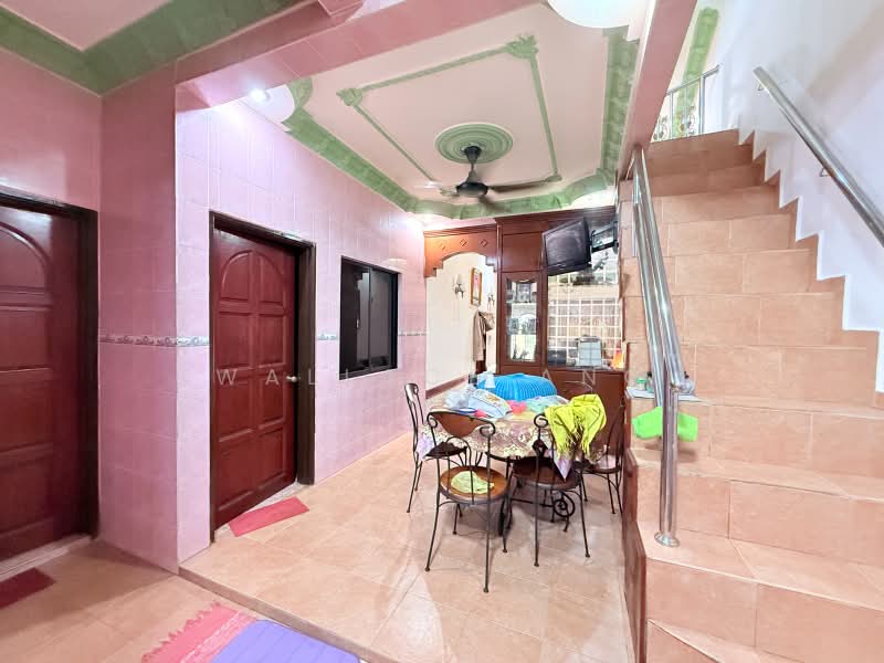 1.5-storey Terraced House for Sale in Taman Rinting (Masai) - Wallace Ang - PropertyGuru.com.my