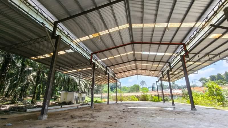Warehouse for Rent in Ulu Tiram (Johor) - Kennly Chia - Exterior - PropertyGuru.com.my