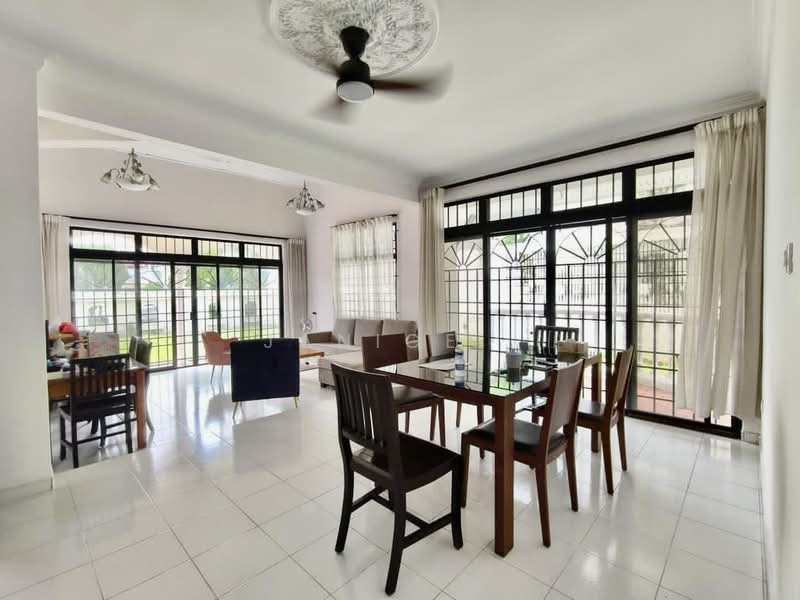 Rumah Berkembar untuk Dijual di Taman Johor Jaya (Johor Bahru) - Janice . - PropertyGuru.com.my