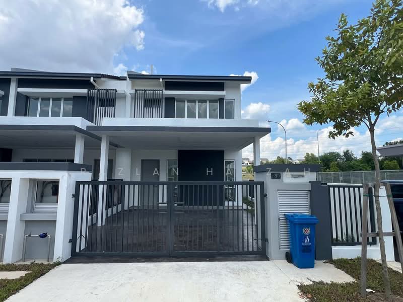 Rumah Teres 2 Tingkat untuk Dijual di Amverton Hills (Sungai Buloh) - Razlan Hamzah - Exterior - PropertyGuru.com.my