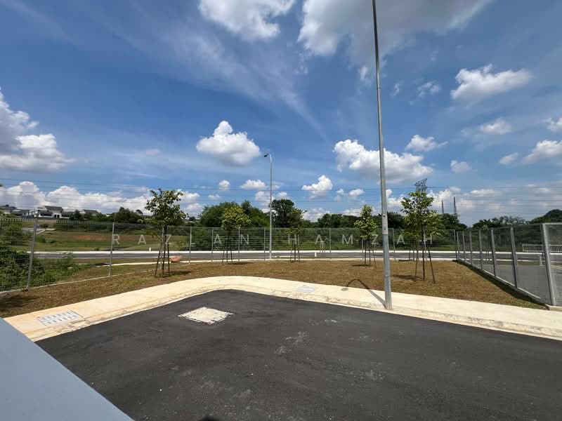 Rumah Teres 2 Tingkat untuk Dijual di Amverton Hills (Sungai Buloh) - Razlan Hamzah - Exterior - PropertyGuru.com.my