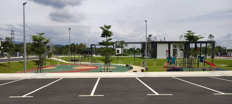 Rumah Teres 2 Tingkat untuk Dijual di Amverton Hills (Sungai Buloh) - Razlan Hamzah - Exterior - PropertyGuru.com.my