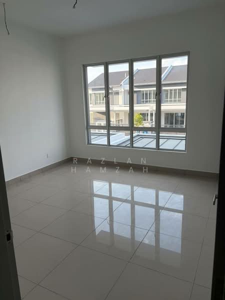 Rumah Teres 2 Tingkat untuk Dijual di Amverton Hills (Sungai Buloh) - Razlan Hamzah - Interior - PropertyGuru.com.my